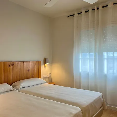 Отель & Restaurant Figueres Parc 2*