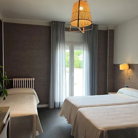 Hotel & Restaurant Figueres Parc 2*