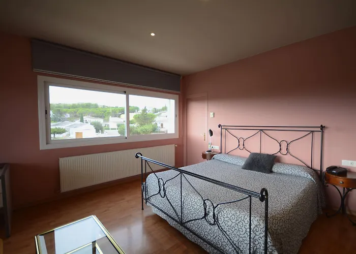 Hotel&restaurant Figueres Parc 2* Los Hostalets de Llers