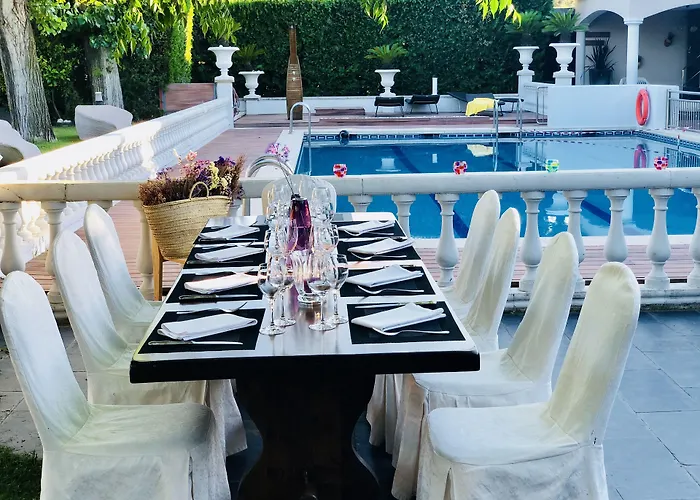 Hotel&restaurant Figueres Parc Los Hostalets de Llers