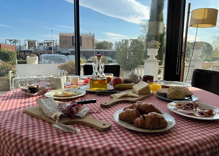 Hotel Hotel&restaurant Figueres Parc 2*