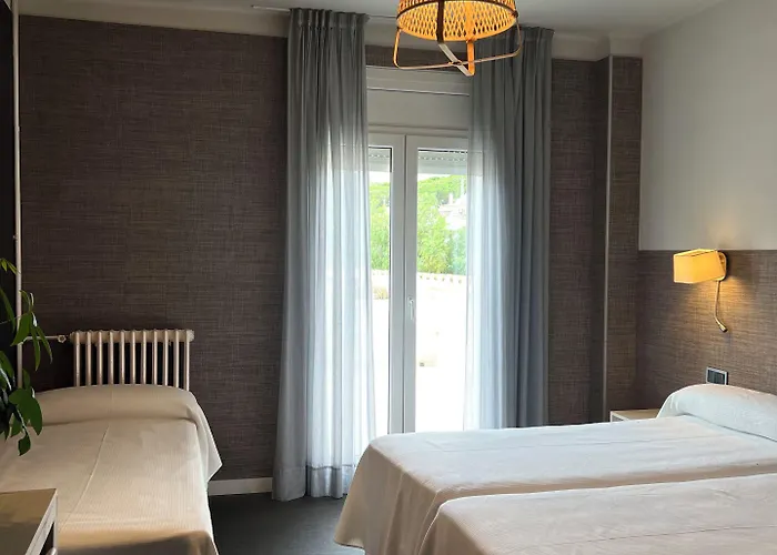 Hotel Hotel&restaurant Figueres Parc 2*