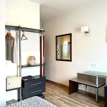 Hotel & Restaurant Figueres Parc 2*