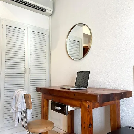 & Restaurant Figueres Parc فندق Los Hostalets de Llers