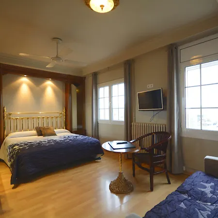 Hotel Hotel&restaurant Figueres Parc 2*