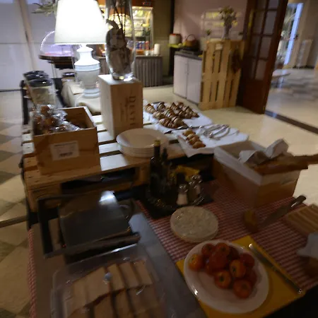 Hotel Hotel&restaurant Figueres Parc 2*