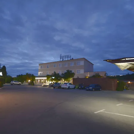 Hotel Hotel&restaurant Figueres Parc 2*