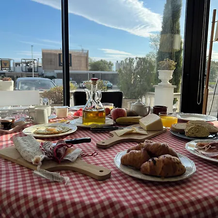 Hotel Hotel&restaurant Figueres Parc 2*