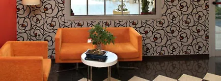 & Restaurant Figueres Parc 2* Els Hostalets (Girona)