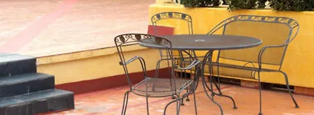 & Restaurant Figueres Parc 2* Els Hostalets (Girona)