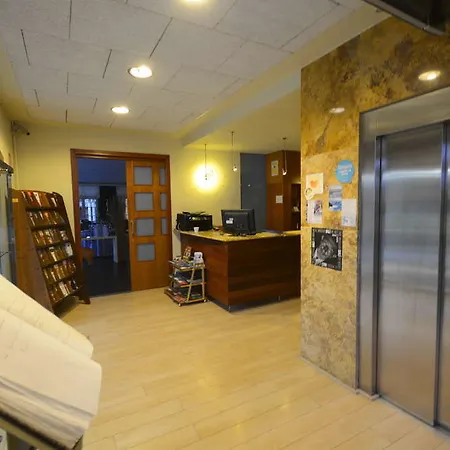 Hotel & Restaurant Figueres Parc 2*