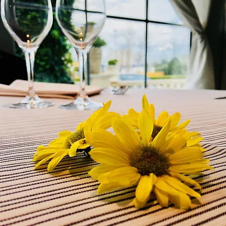 Hotel & Restaurant Figueres Parc 2*