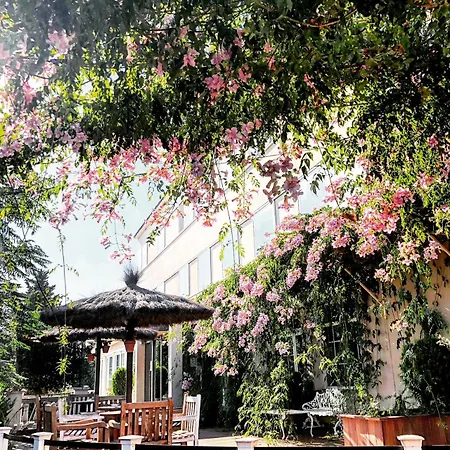 Hotel Hotel&restaurant Figueres Parc Los Hostalets de Llers